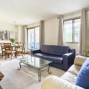  Apartment Entire Downtown, Walk To Bmo & Stampede, Parking, 1,5 Hrs To Banff Kanada