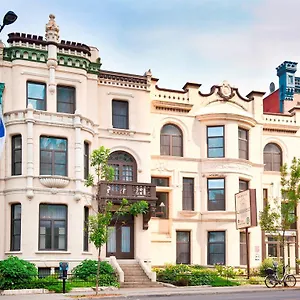 Chateau De L'argoat 3*, Montréal Canada